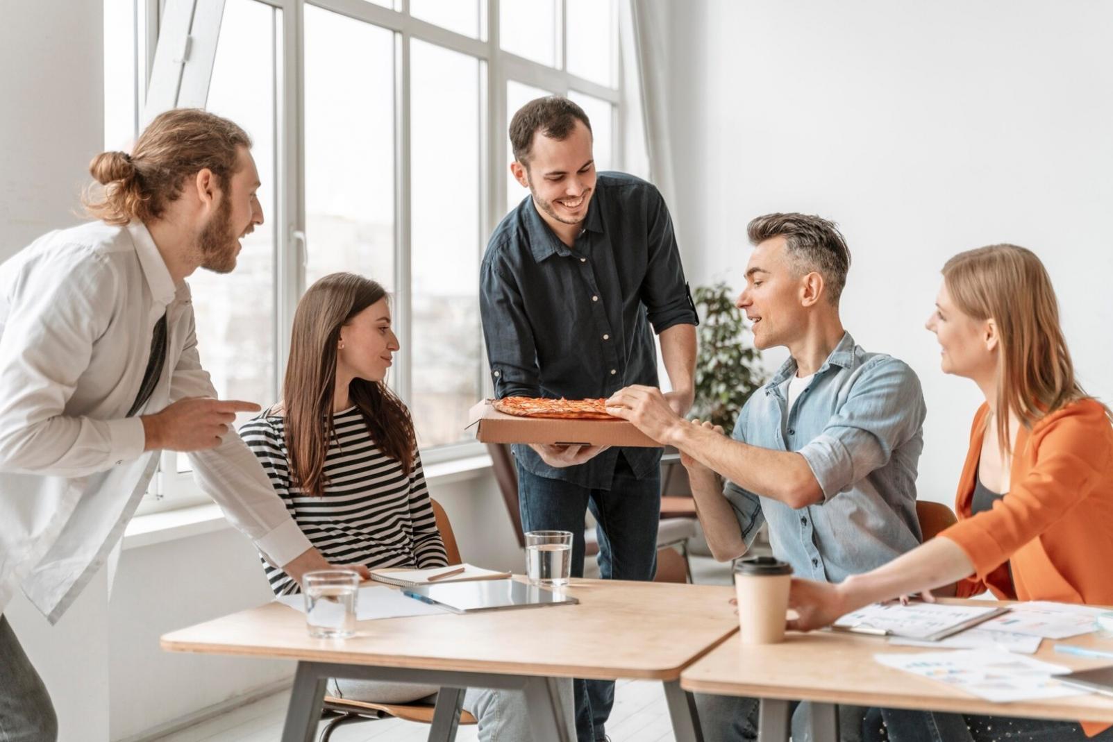 Salle de formation avec équipements modernes